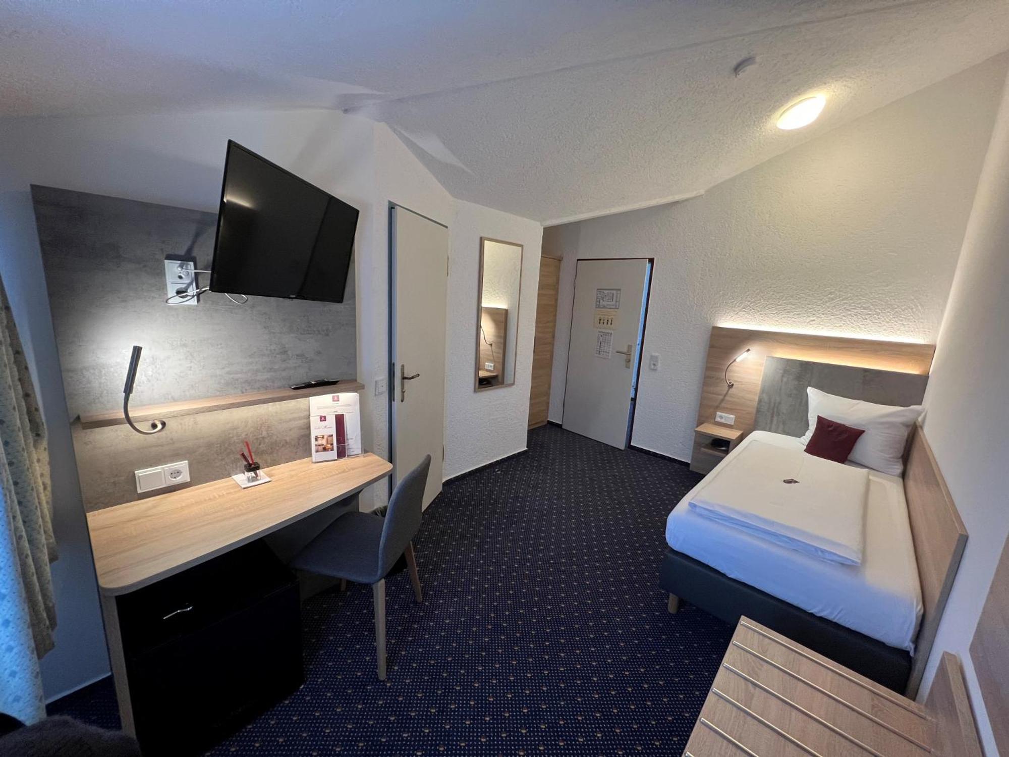 Parkhotel Obertshausen Kültér fotó